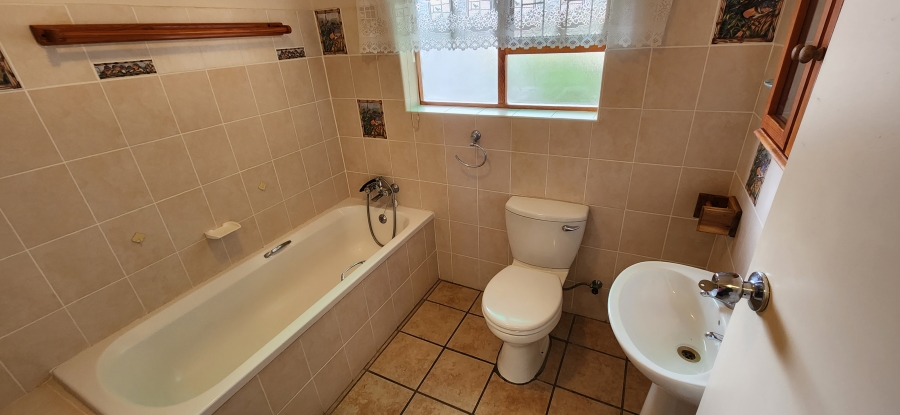 3 Bedroom Property for Sale in Dana Bay Western Cape